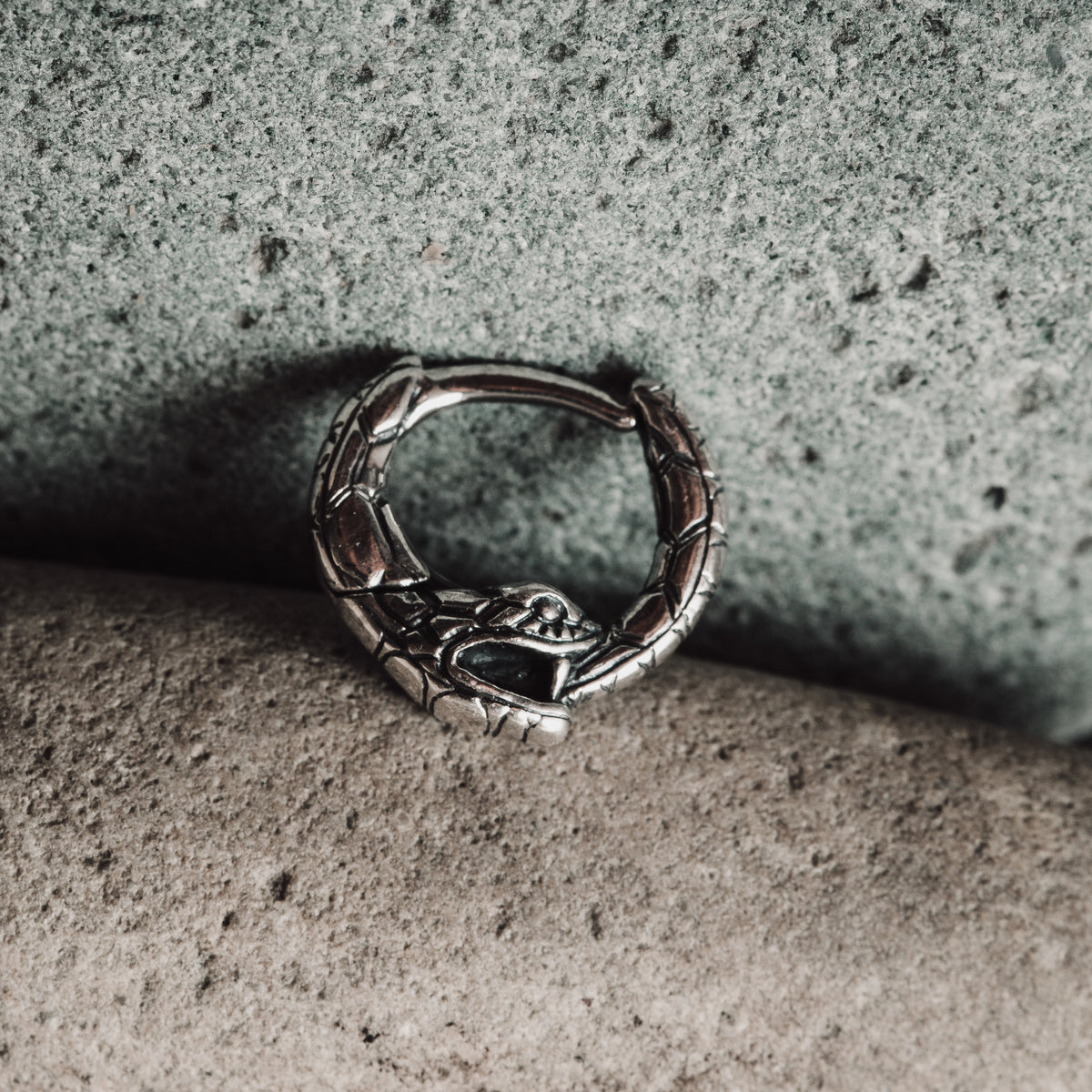 Ouroboros Huggie Hoop – Sterling Silver Septum Ring | EK006s