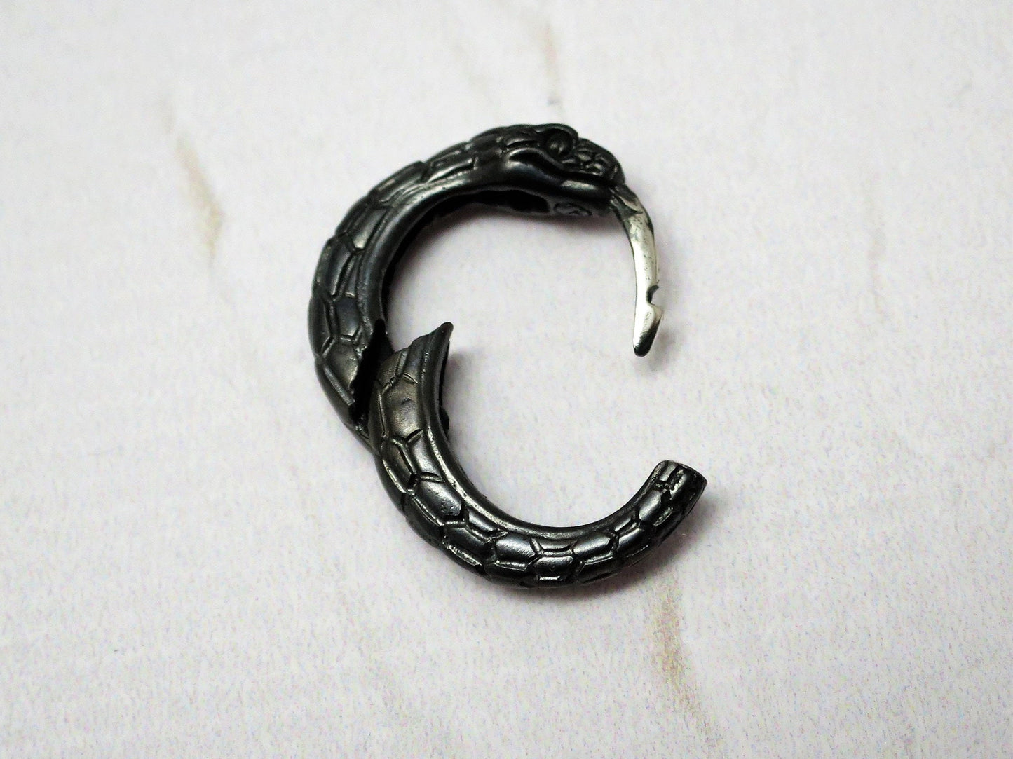 Unisex Black Sterling Silver Ouroboros Snake Hoop Earrings – Handmade Gothic Jewelry | EK007sd